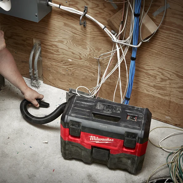 Milwaukee M18™ 7.5 Litre Wet/Dry Vacuum (Tool Only) - M18WDV-0 - Image 3