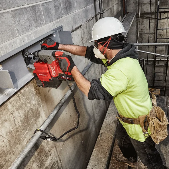 Milwaukee M18 FUEL™ HAMMERVAC™ 26mm Dedicated Dust Extractor (Tool Only) - M18FDEX-0 - Image 3