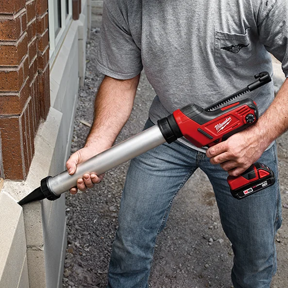 Milwaukee M18™ Cordless 600ml Sausage Style Caulk Gun Kit (1x 2.0Ah) - C18PCG600A-201B - Image 3