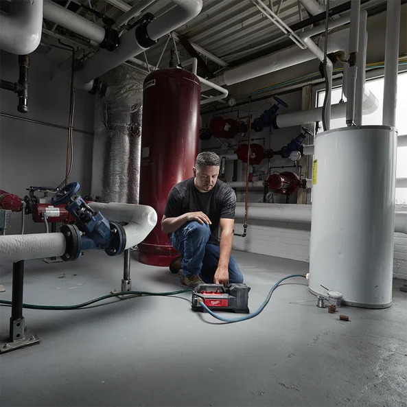 Milwaukee M18™ Transfer Pump (Tool Only) - M18TP-0 - Image 4